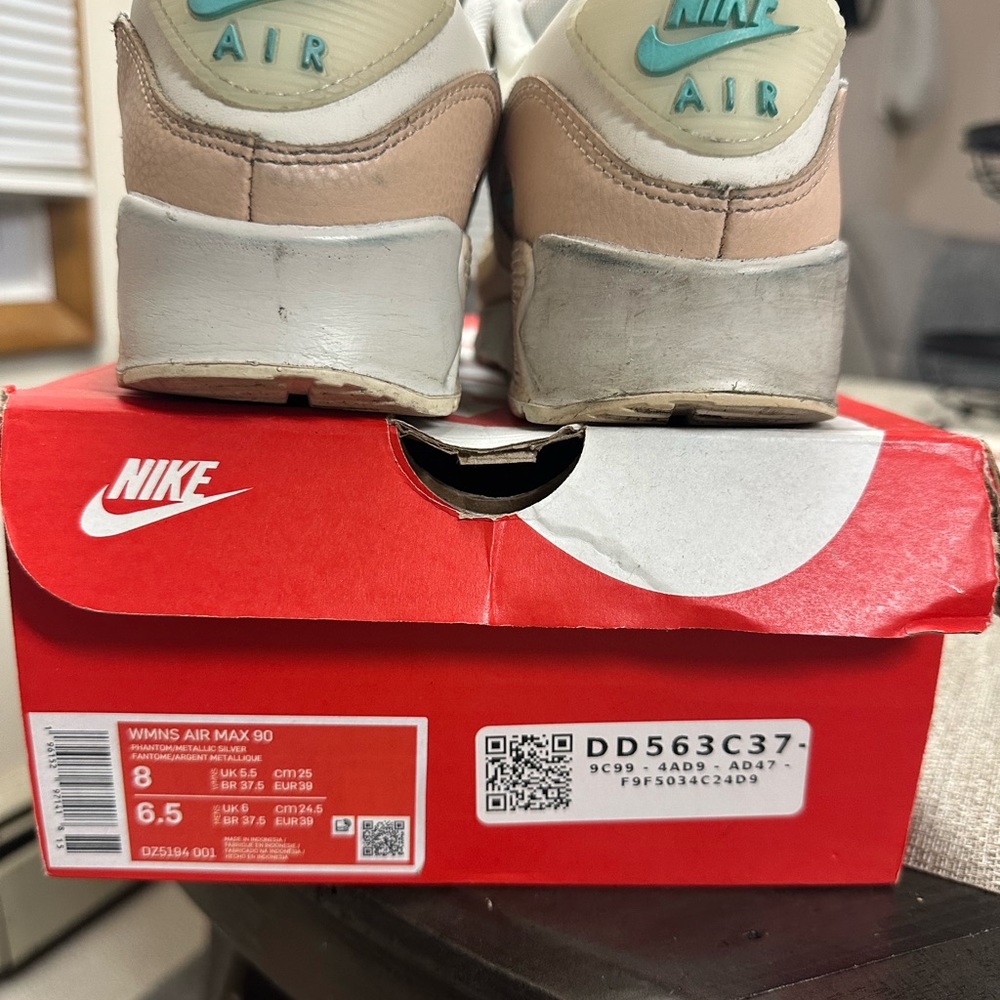 Women’s Air Max 90 - Picture 9 of 9